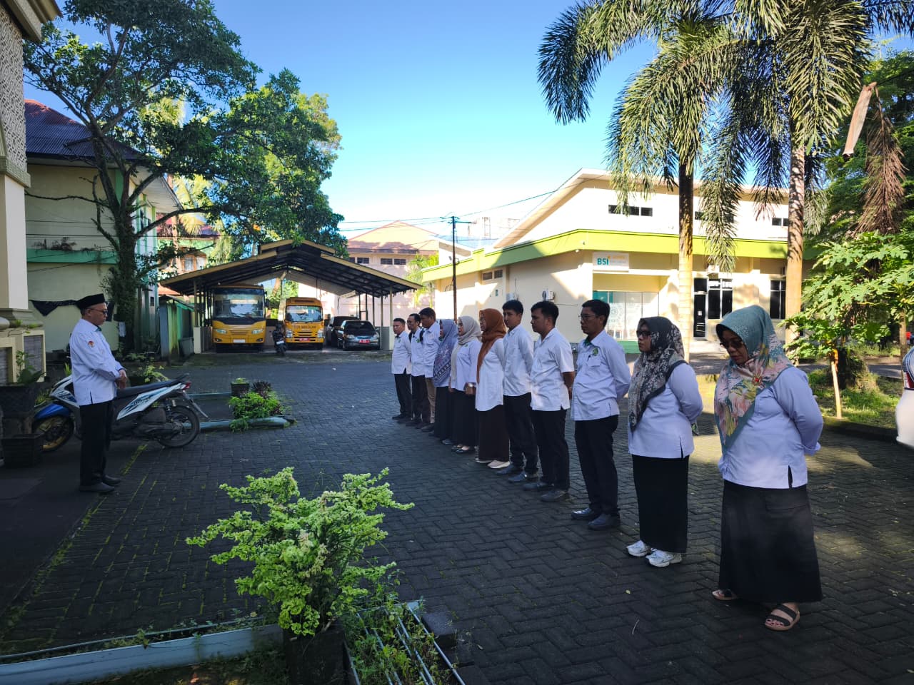 Fakultas Syariah Gelar Apel Pagi, Wakil Dekan I Sampaikan Empat Pesan Penting