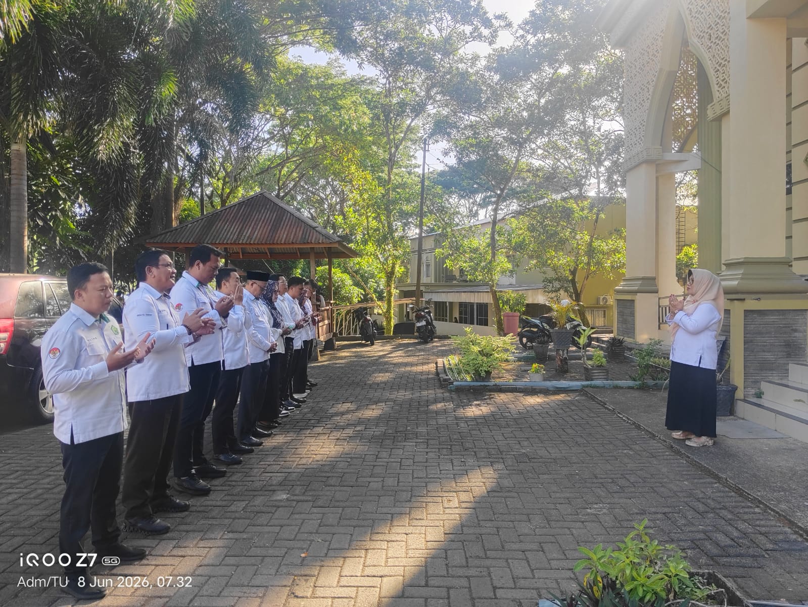 Fakultas Syariah Gelar Apel Pagi, Wakil Dekan II Tekankan Disiplin dan Syukuri Akreditasi Unggul Prodi HK