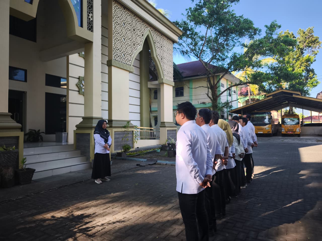 Pimpin Apel Pagi, Dekan Fasya Tekankan Disiplin dan Sinergi Tri Dharma